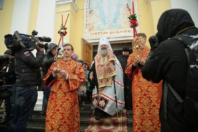 28 апреля 2019 года, в светлый праздник Христова Воскресения в Екатеринбурге прошел Пасхальный крестный ход от Свято-Троицкого кафедрального собора до места строительства собора святой Екатерины