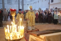 Митрополит Кирилл совершил Божественную литургию в храме Архангела Михаила поселка Ачит