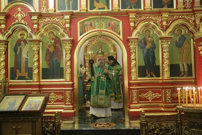 Митрополит Кирилл совершил Божественную литургию в подворье Ново-Тихвинского монастыря в селе Меркушино